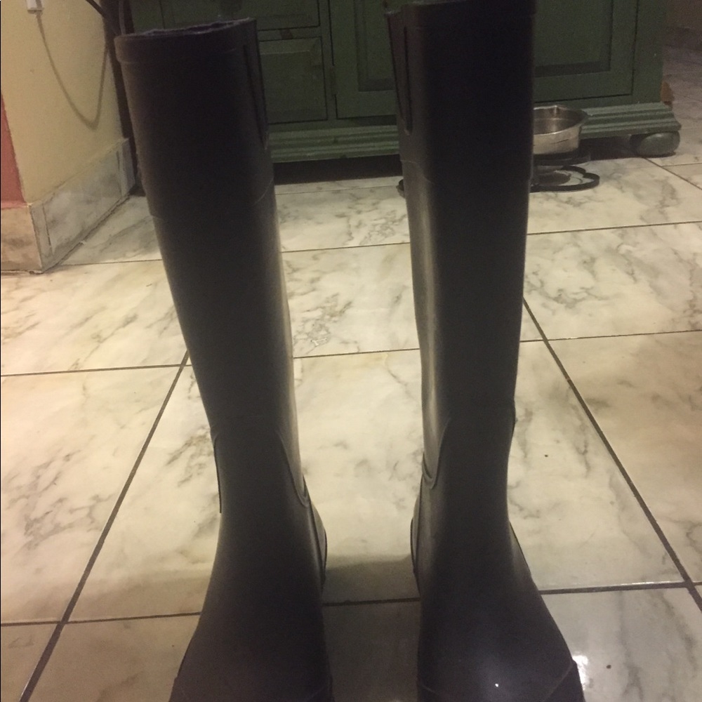 Rain boots